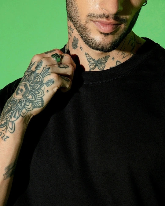 WMFFSHO Men's Black Oversized T-shirt